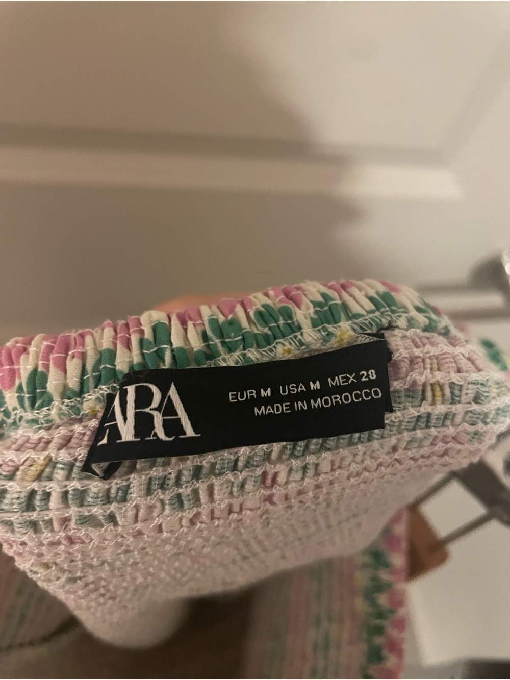 Zara floral smocked mini skirt - Picture 4 of 4